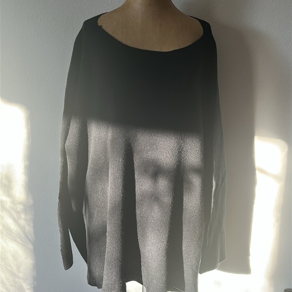 Nap sz XL Black Oversized cashmere sweater, pit to pit 34” length 25” - Picture 5 of 6